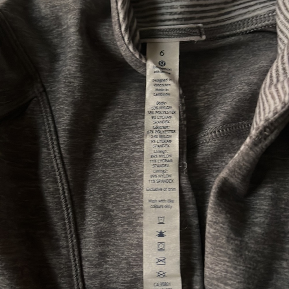 Lululemon Pullover - Picture 5 of 9